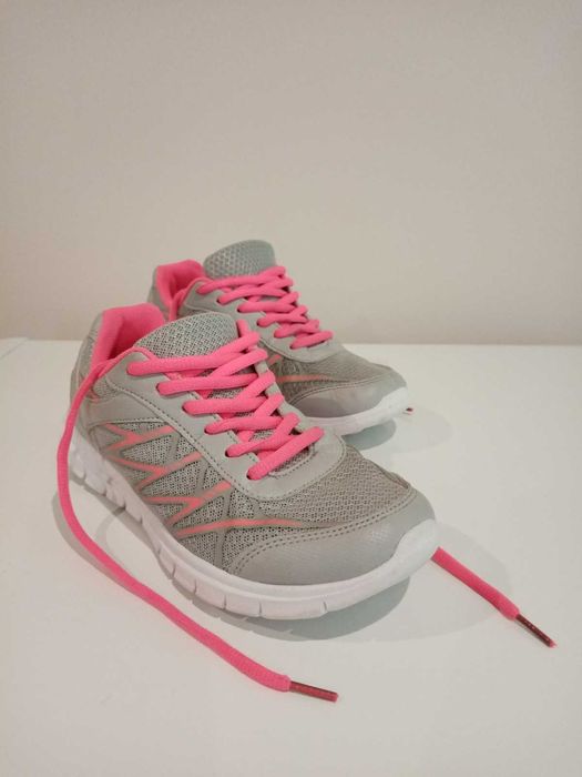 Sapatilhas Desportivas MO - Tam. 36 - NOVAS!