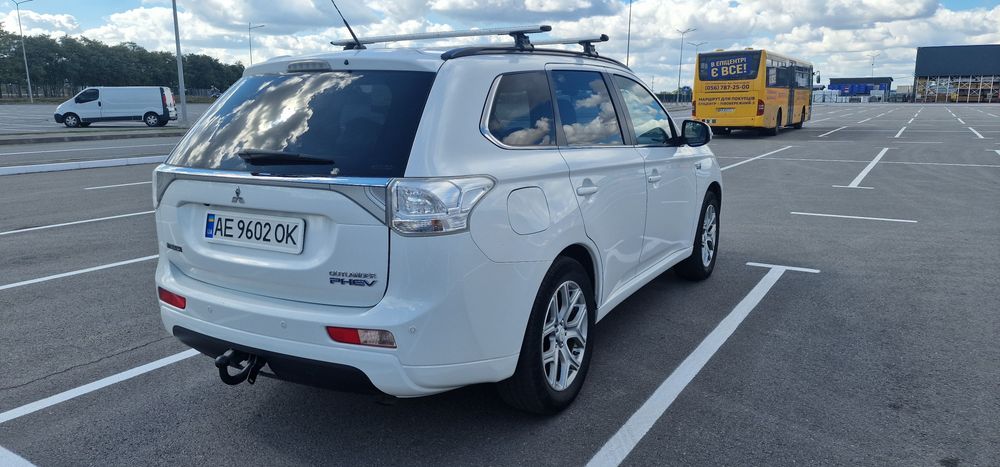 Mitsubishi Outlander PHEV 2014, +ГБО