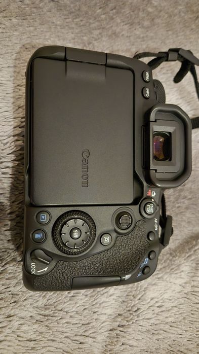 Lustrzanka Canon Eos 90d