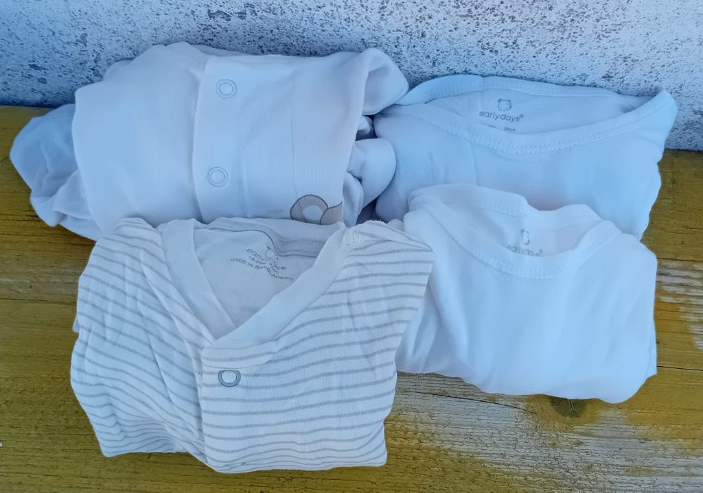 Bodys bebé tamanho 18-24 meses e 24 -38 meses