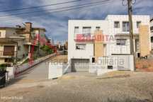 Moradia geminada T3 em Aveleda, Braga