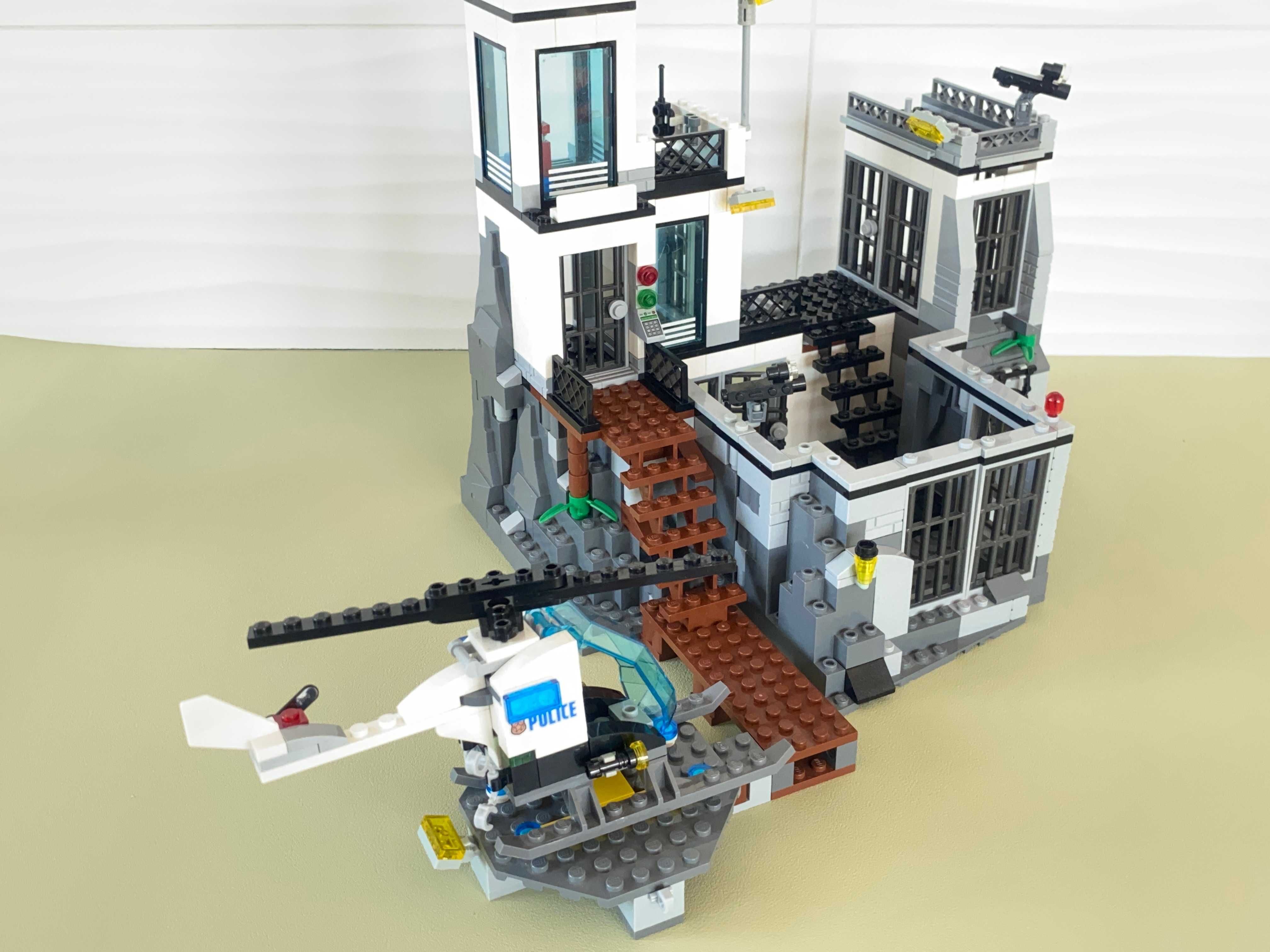 LEGO CITY 60130 Więzienna Wyspa