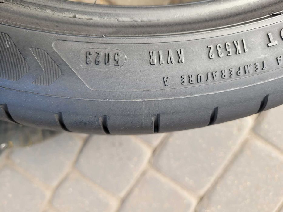 255 / 35  R  19   Goodyear
