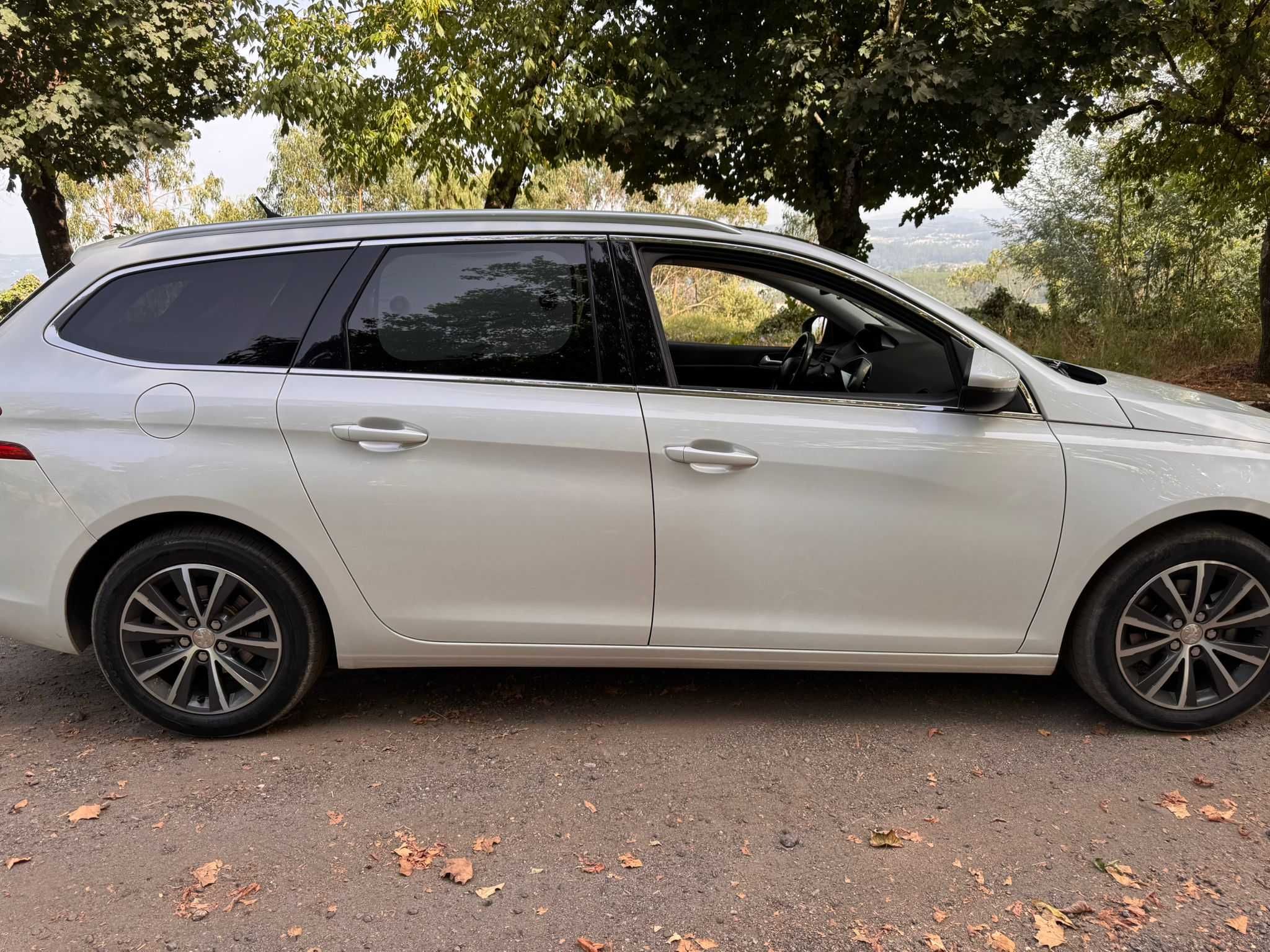Peugeot 308 sw (T9) 1.6 allure 2016