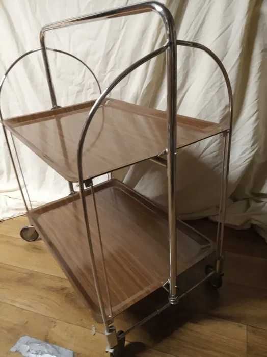 Barek składany metalowy na kółkach do salonu