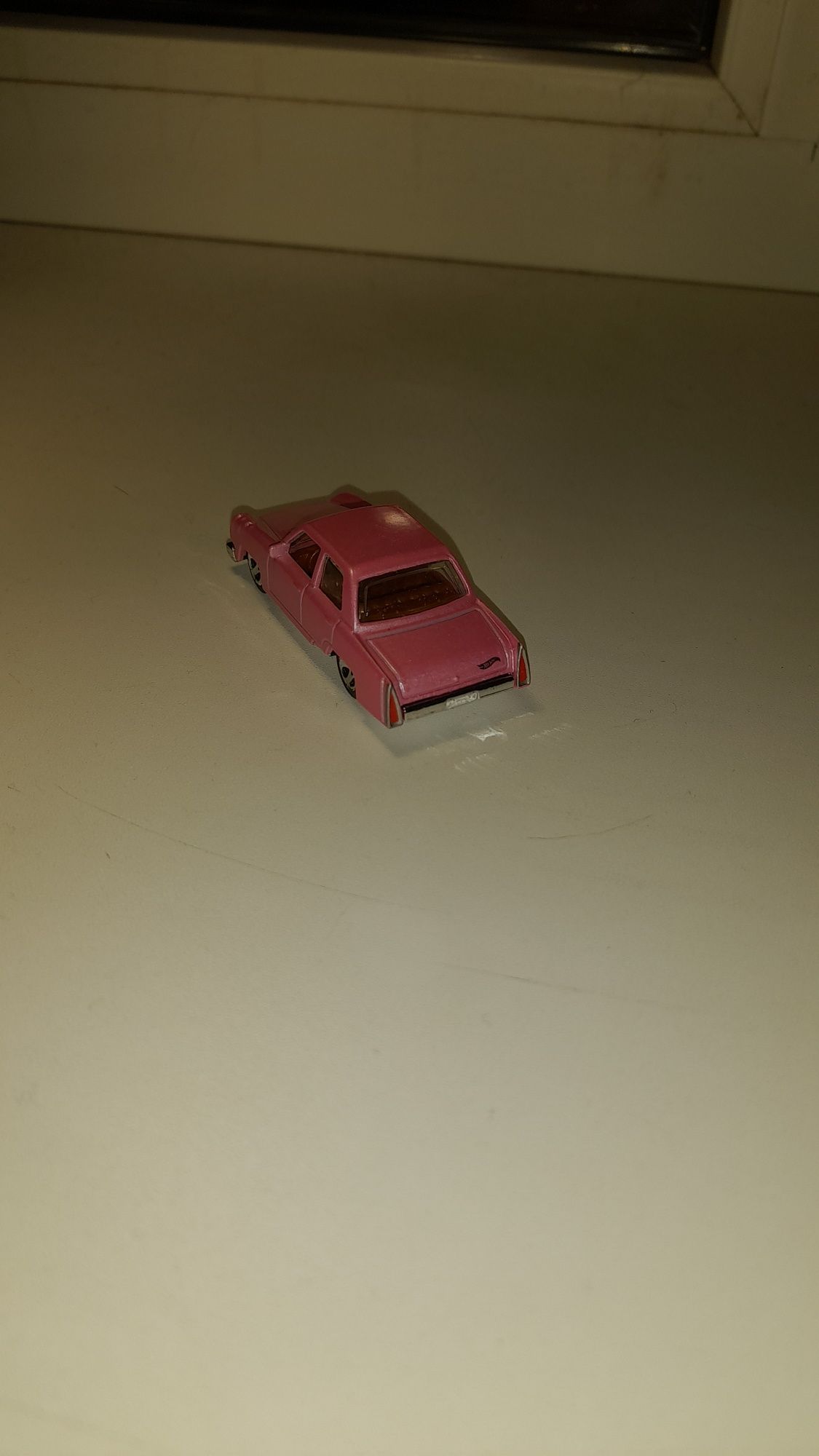 Hot Wheels The Simpson's Family Car Pink 2015