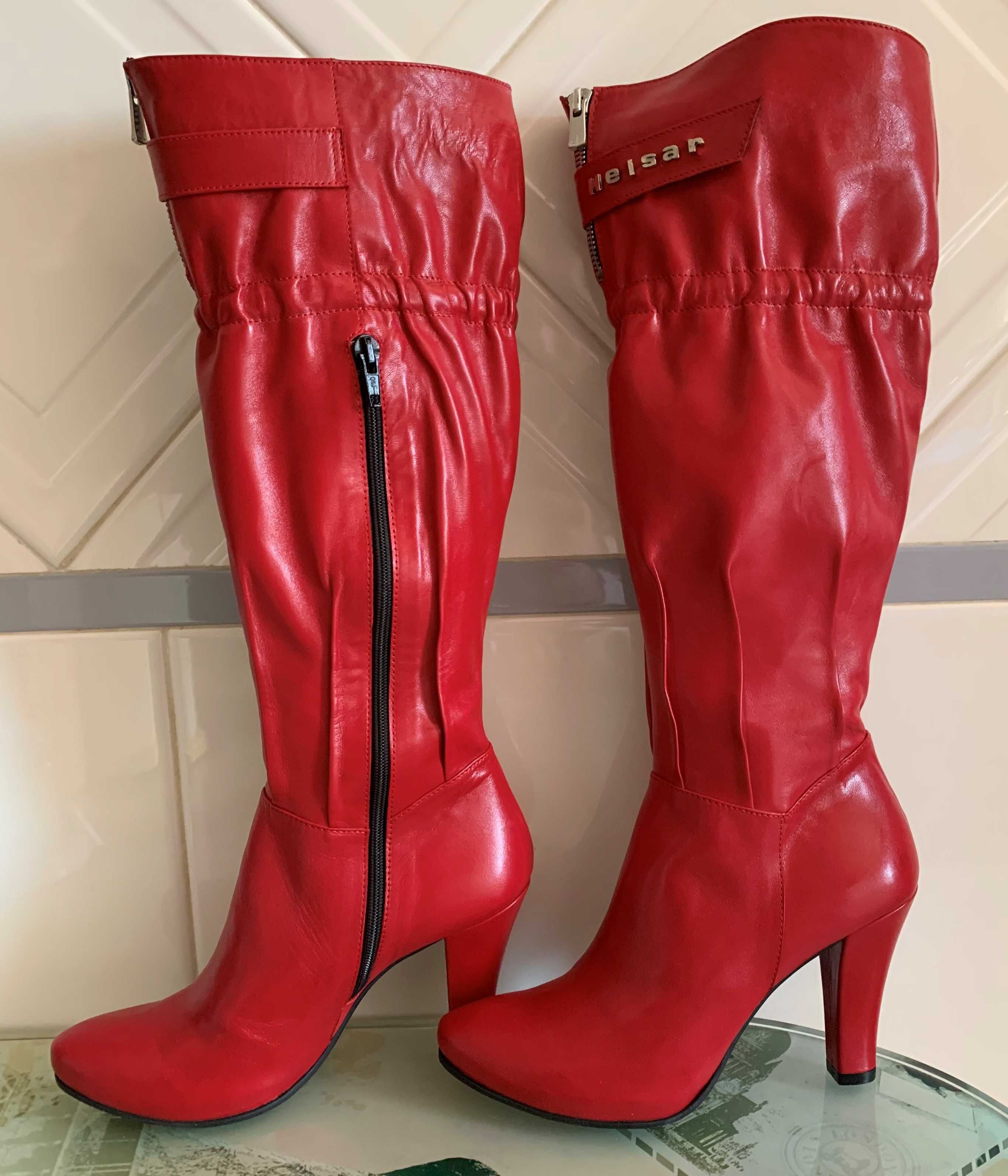Botas Helsar de cor vermelha e tamanho 36 - novas