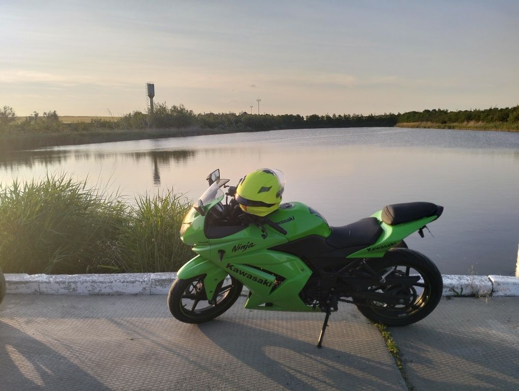Продам Kawasaki ex250j 2008 року