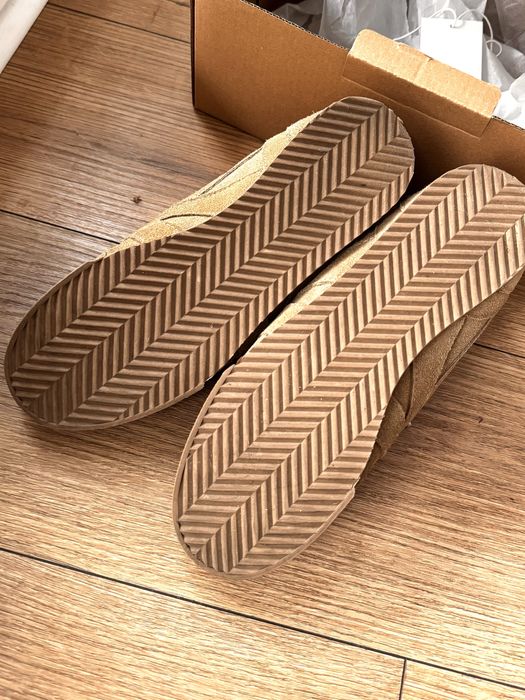 Snickersy Reserved zamszowe 38