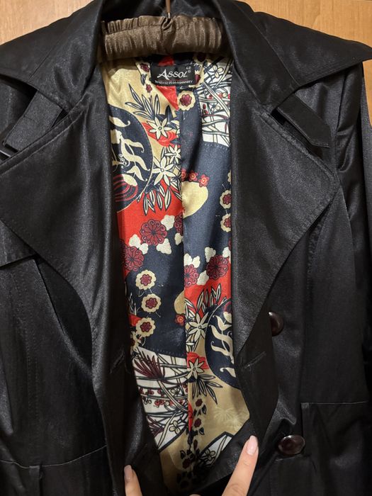 Женский плащ (тренч)