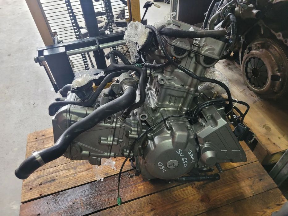 Suzuki SV650 03&lt; Silnik