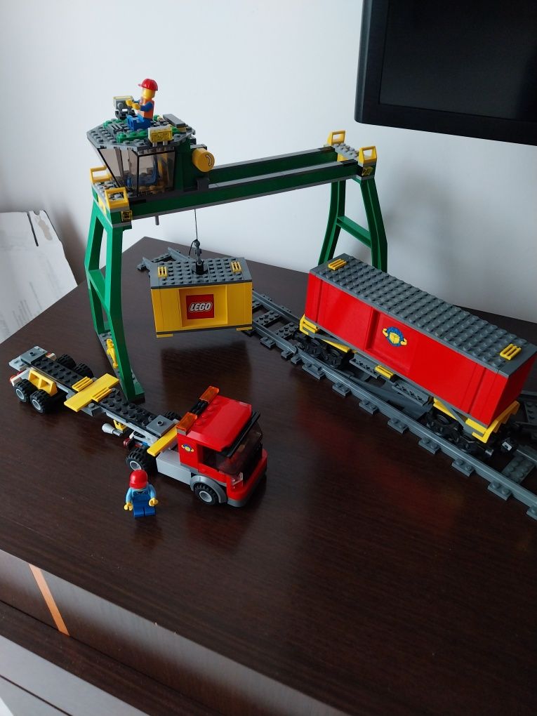 Sprzedam lego City pociąg 7939 +dworzec 7937