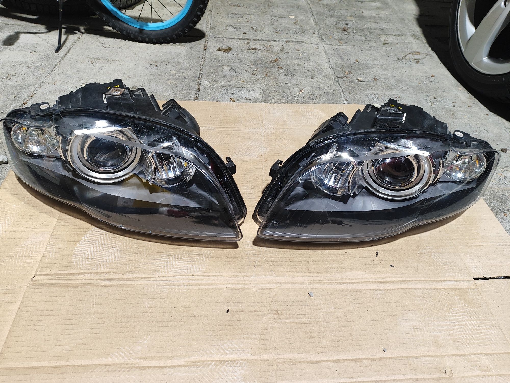 Lampy przednie Bi-xenon Audi A4 b7 po kompletnej regeneracji.