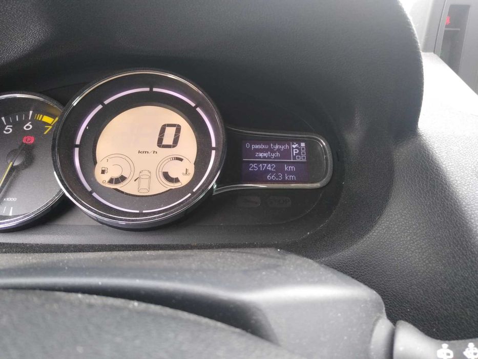 Renault Megan 2.0 1,6 CVT 140 KM