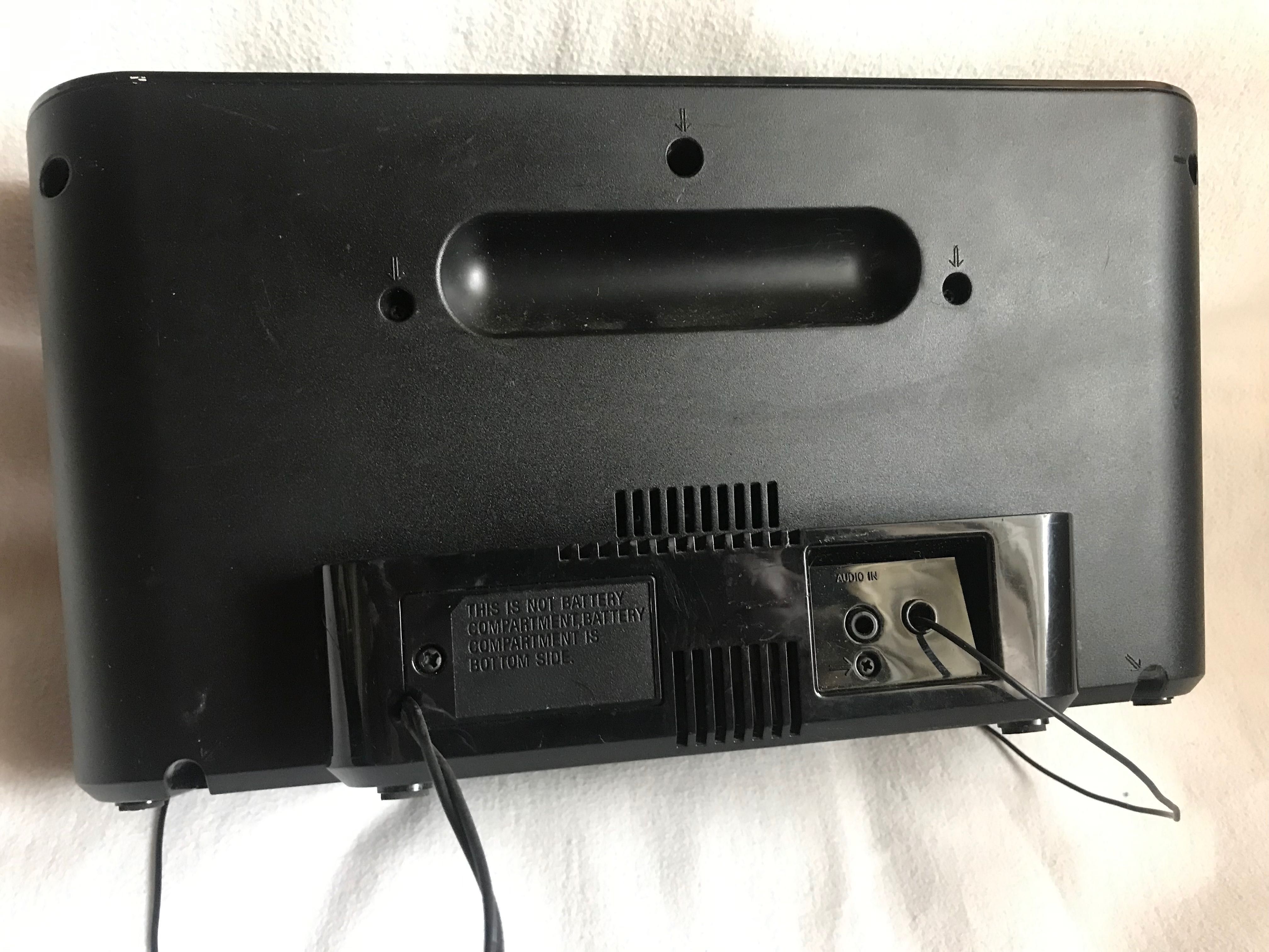 Докстанція-радіоприймач Sony XDR-DS12iP