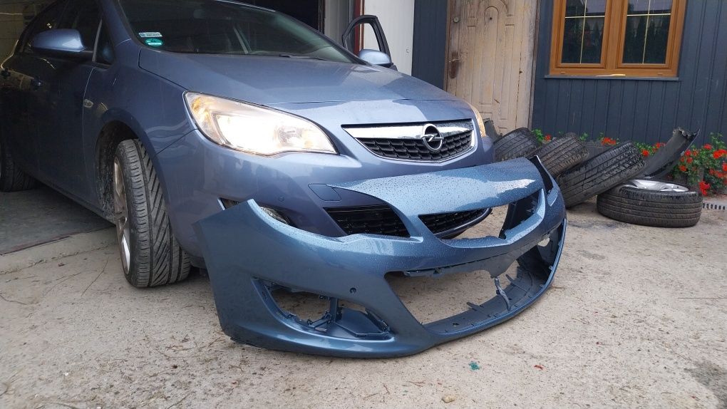 Zderzak przedni opel astra j 2012 do 2015