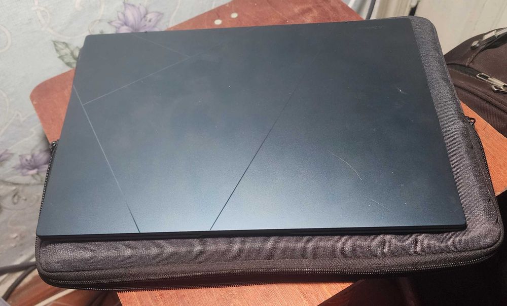 Asus Zenbook 14 OLED UX3402ZA. 8/512.