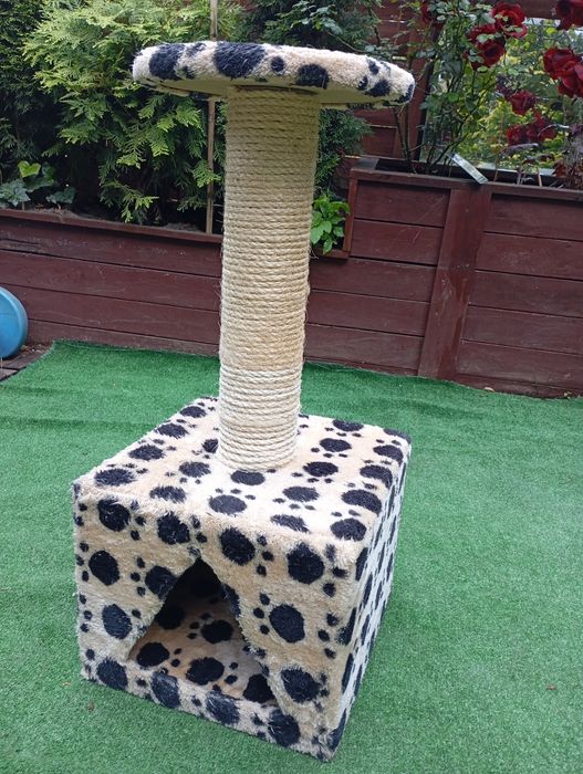 Drapak, wieża, budka dla kota ze słupkiem sizalowym, 67cm, beż, czarny