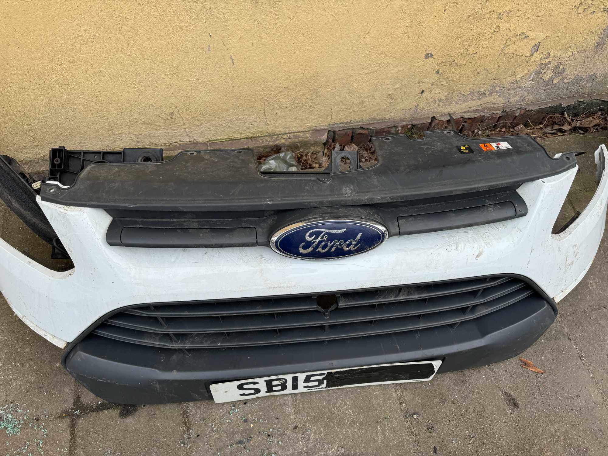 zderzak przód transit custom atrapa pas przedni