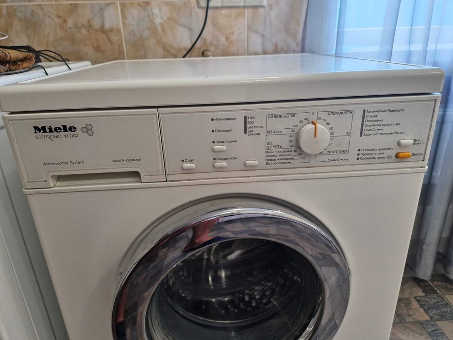 Продам стиральную машинку Miele SOFTTRONIC W2102. 100% РАБОЧАЯ