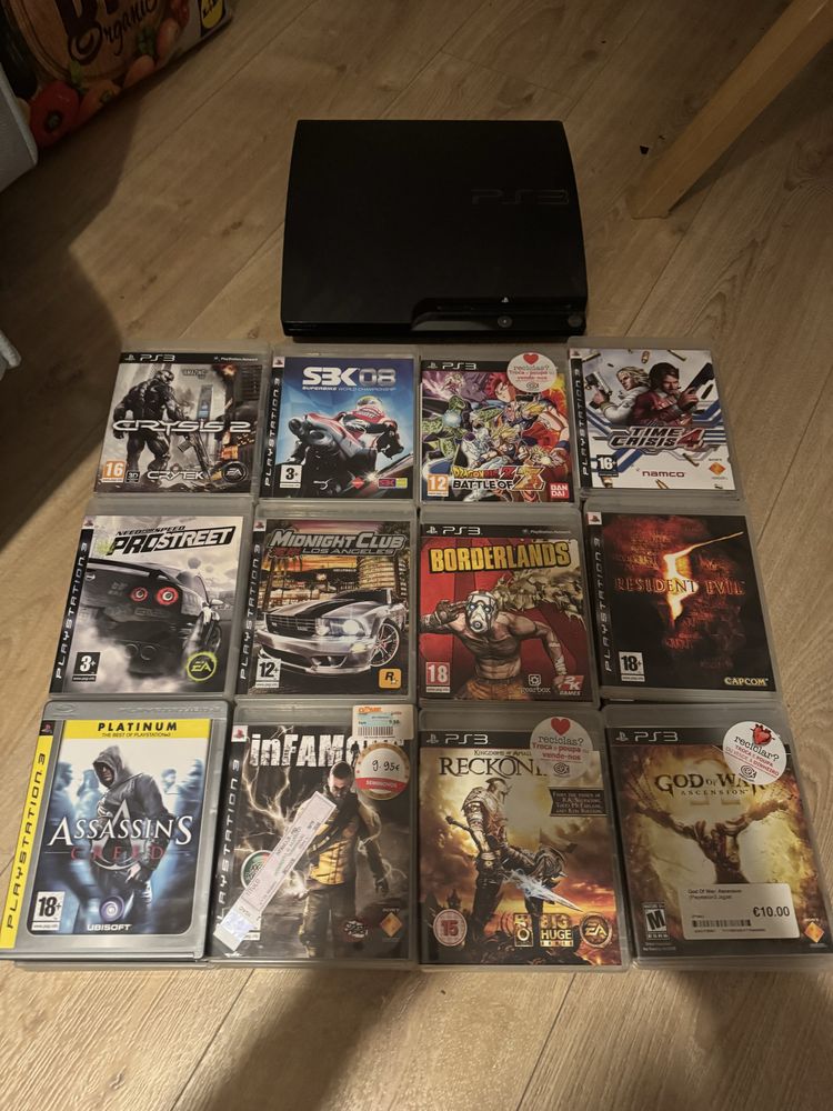 Ps3 + comado e 40 jogos