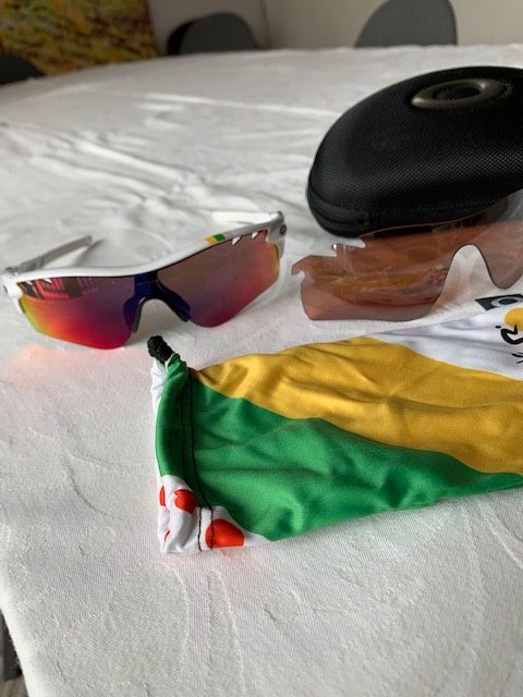 Oculos ciclismo desporto okley usados uma vez