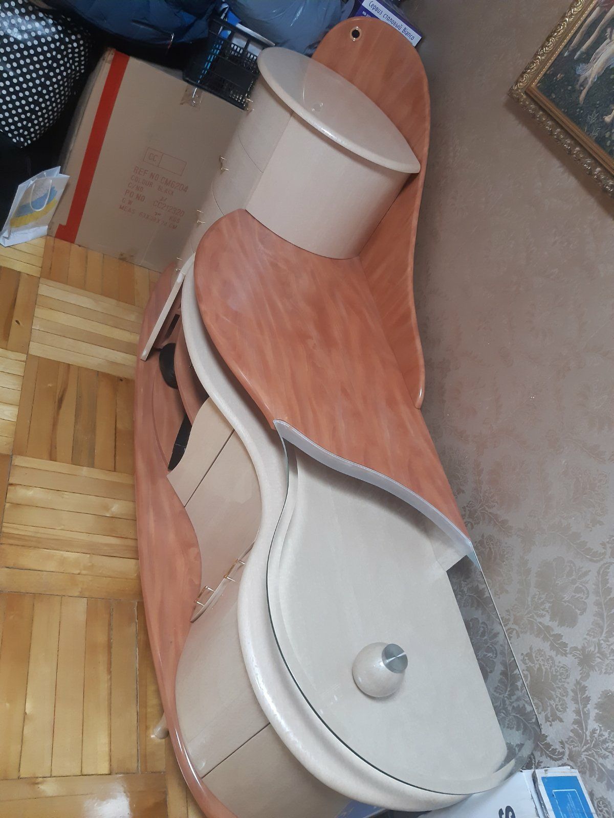 Итальянская радиусная мебель для спальни шкаф туалетный столик комод
