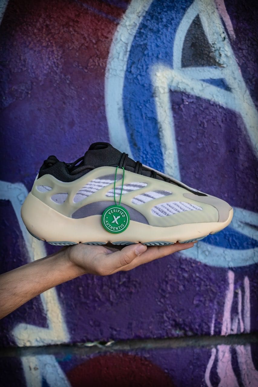 Adidas Yeezy 700 V3 AZAEL / 36-45