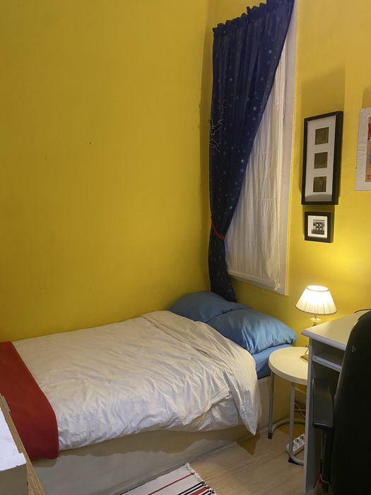 Quarto aluga se a estudante  universitário lisboa
