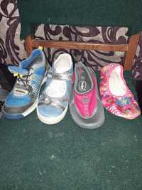 Детская обувь разная