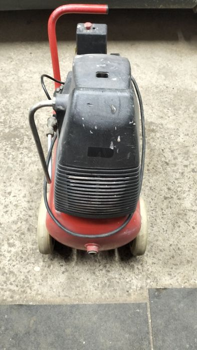 Повітряний компресор.