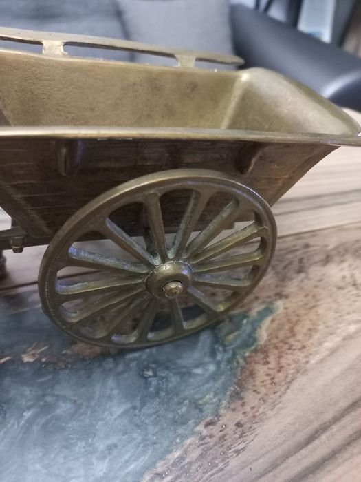 Конь бронзовый статуэтка бронза медь латунь с тележкой в интерьер