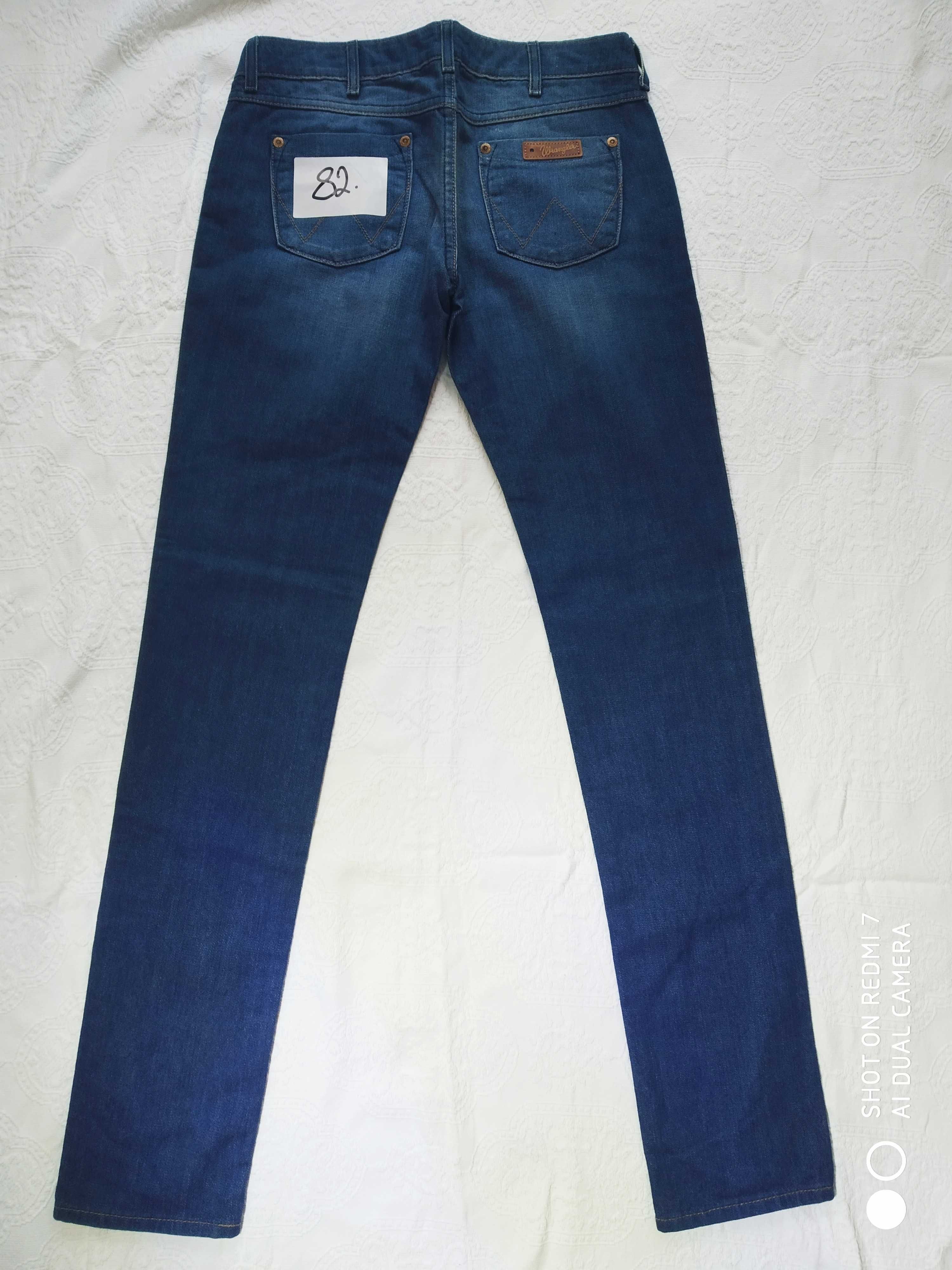 Jeansy Wrangler model Molly 28/34