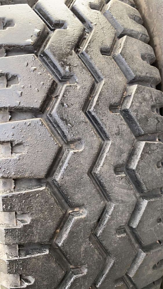 Колеса шини 12 00r20 ..320-508 ..18 слойні