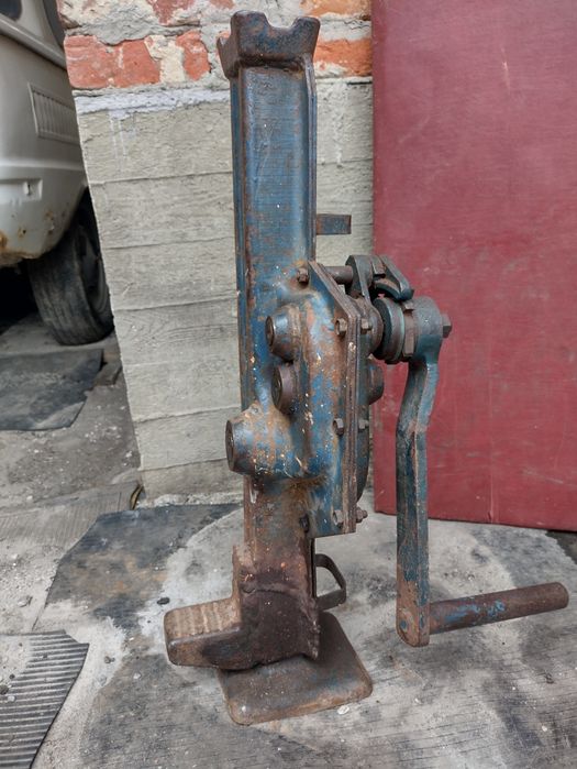 Домкрат жд 10тон оренда прокат аренда