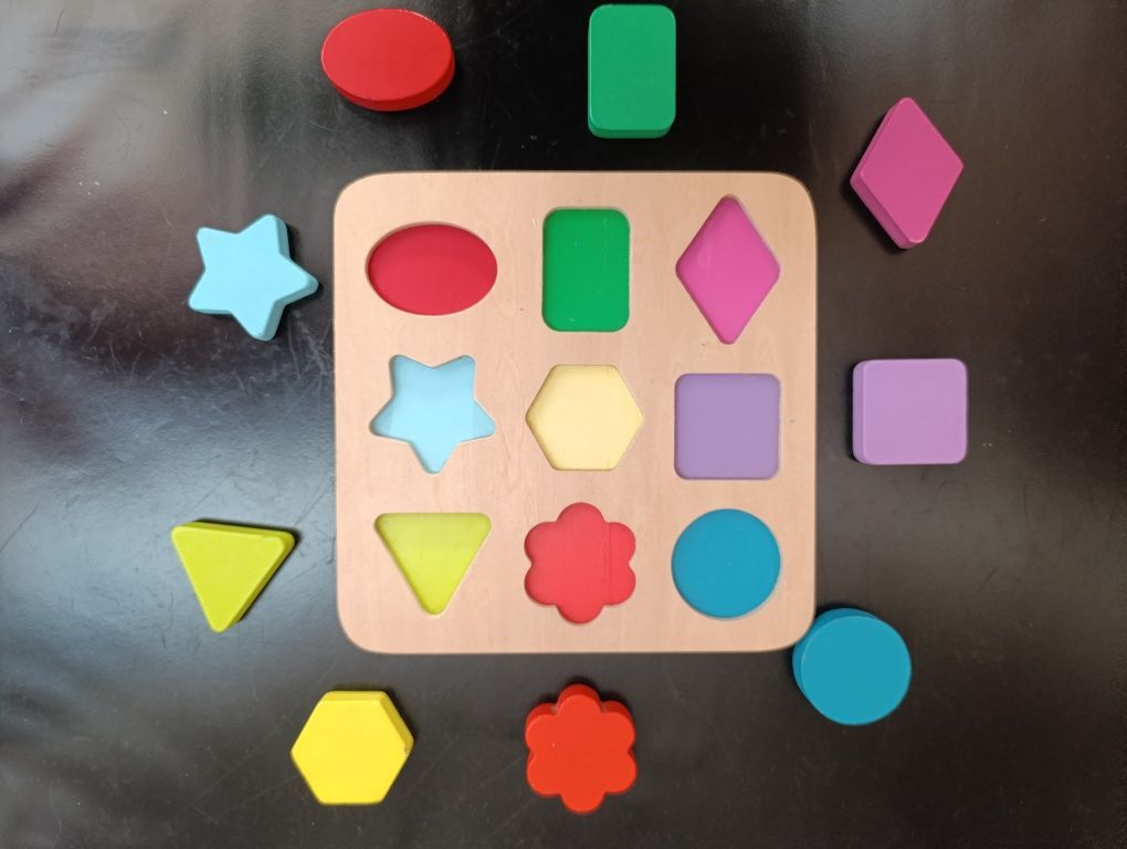 2 puzzles infantis em madeira