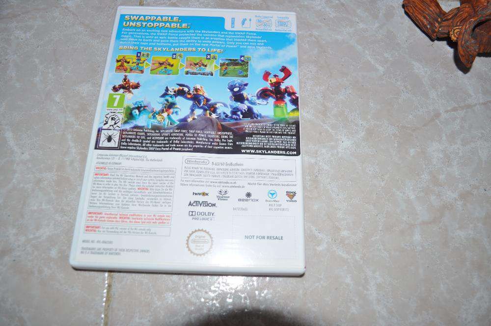Skylanders Swap force WII: Portal + figuras