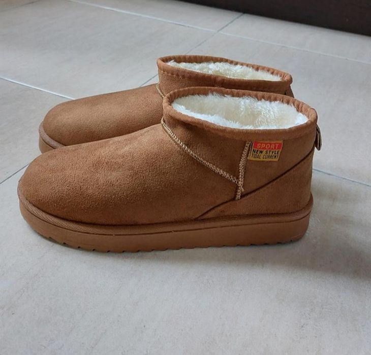 Уггі коричневі та чорні