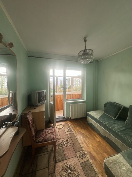 Продаж 3к квартири з індивідуальним опаленням біля Велесу.Зручний пов.