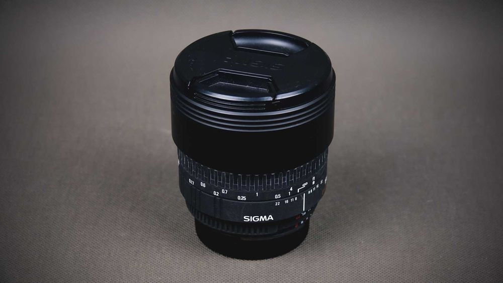 Sigma 15 mm f/2.8 EX DG Fisheye Nikon - komplet