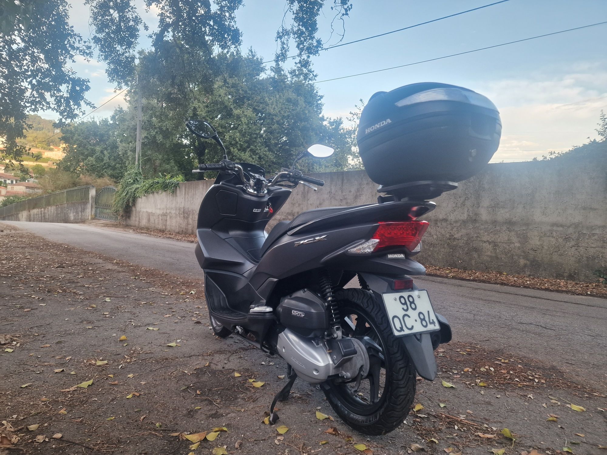 Honda PCX 125 versão Full Led Top Case Original