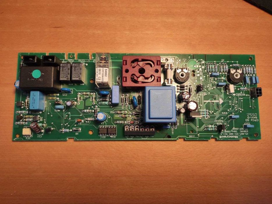 Placar avariada de caldeira Junkers Euroline