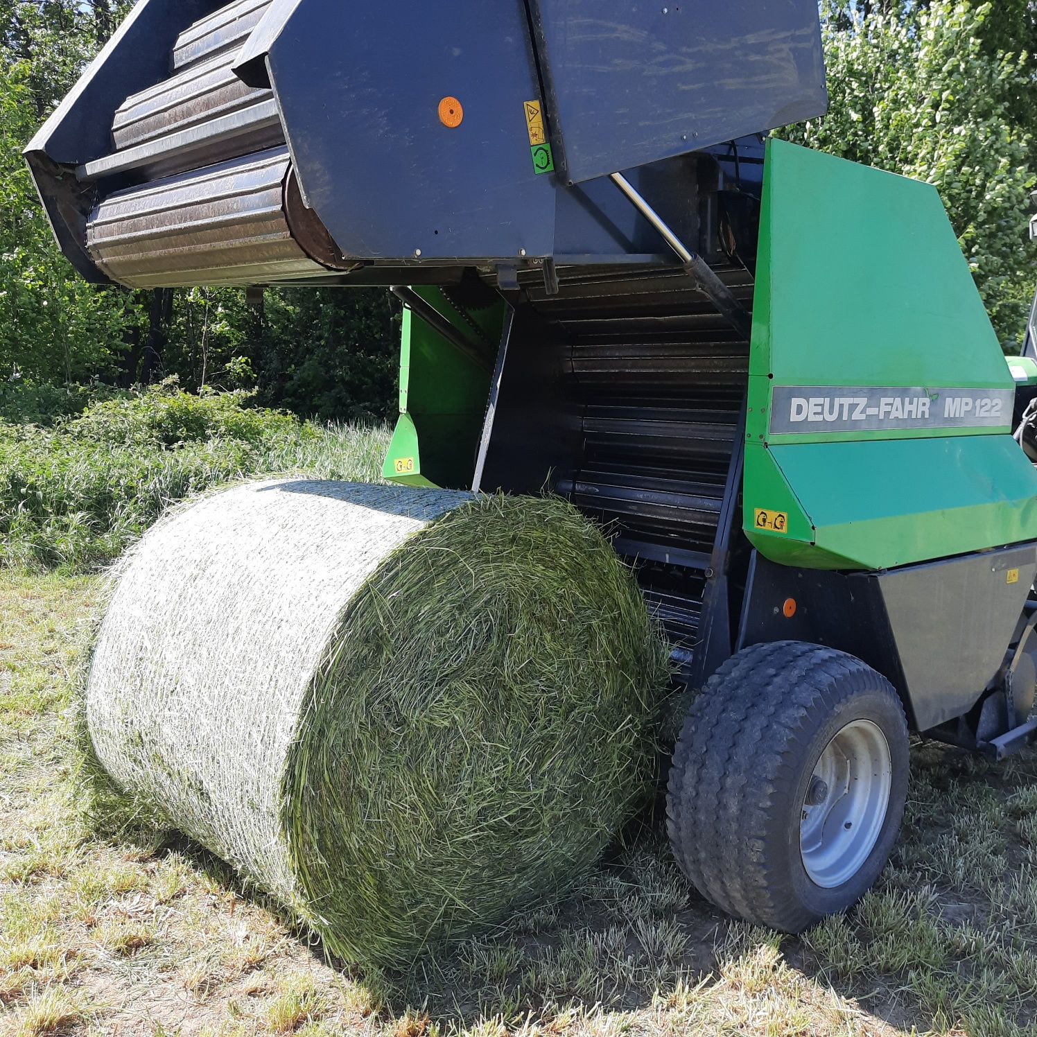 Prasa belująca deutz fahr mp122