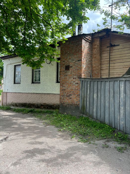 Продам квартиру в центрі міста Остер!