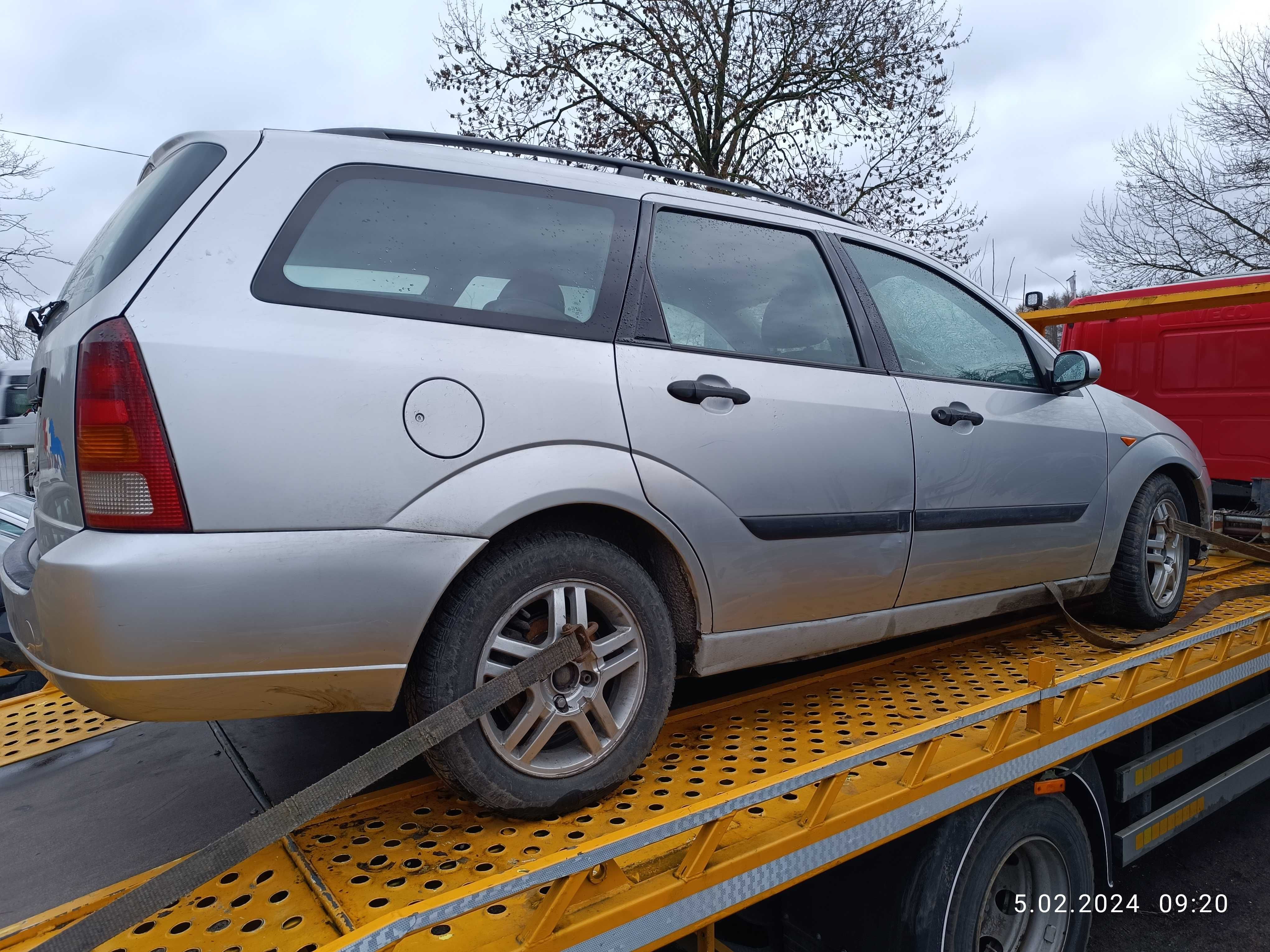 FORD FOCUS MK1 1.8 tddi silnik pompa wtryskowa drzwi maska klapa lampa