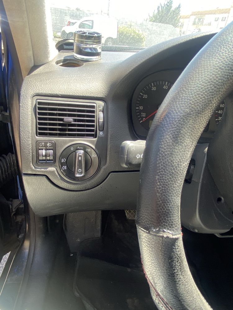 Golf 4 1.6 SR proço negocial 550