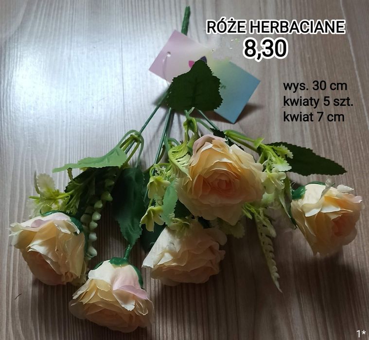 Bukiecik drobna róża herbaciana.
