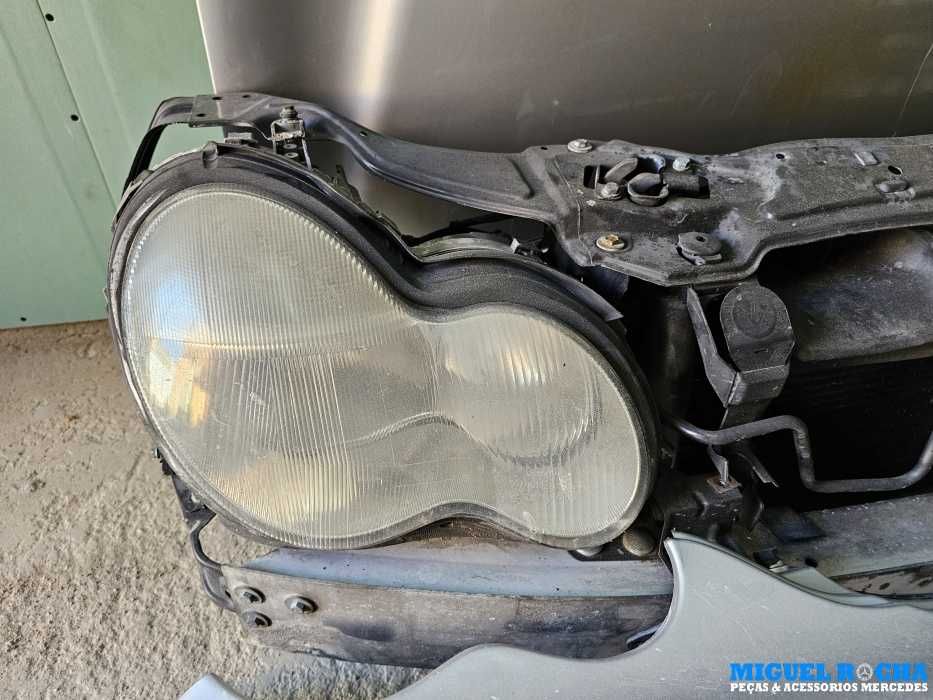 Frente completa Mercedes Classe C W203