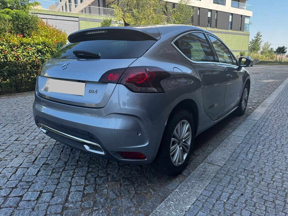 DS4 Gasóleo 2016 excelente estado