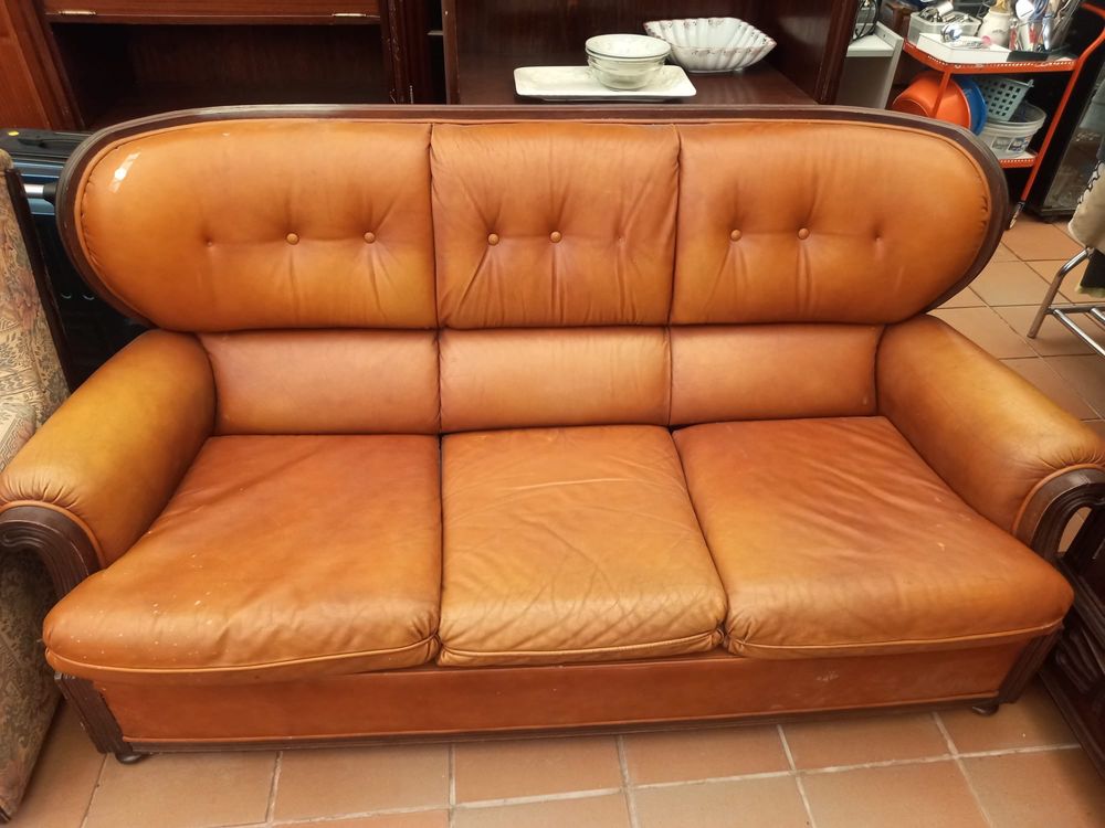 Sofa de pele com cama